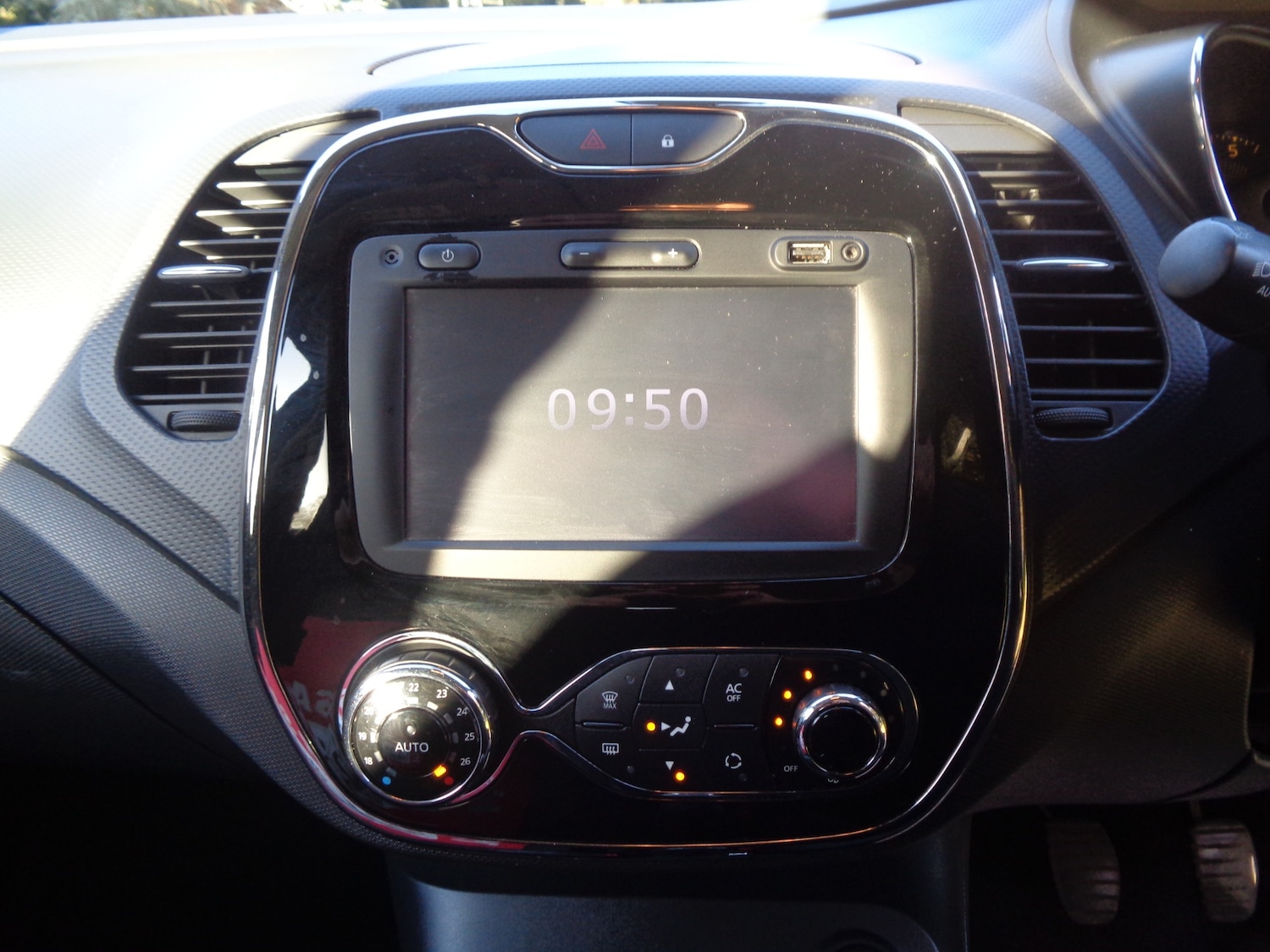 Used Renault Captur 2014 for sale - 76363024: Photo 11