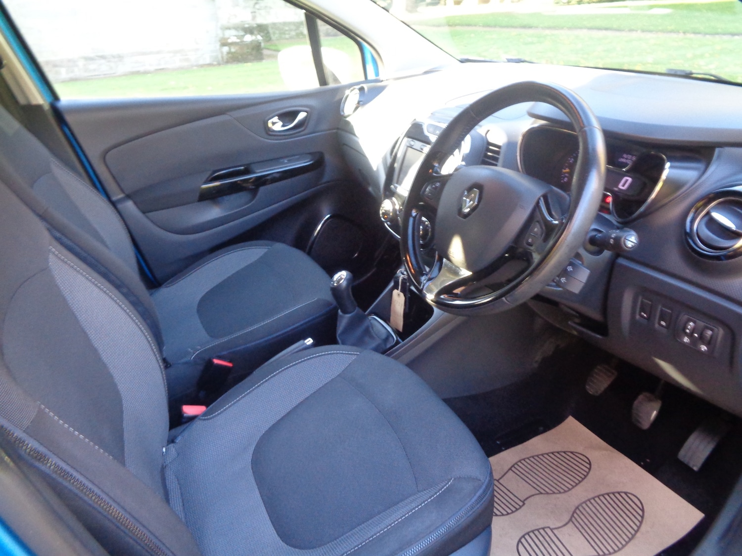 Used Renault Captur 2014 for sale - 76363024: Photo 8
