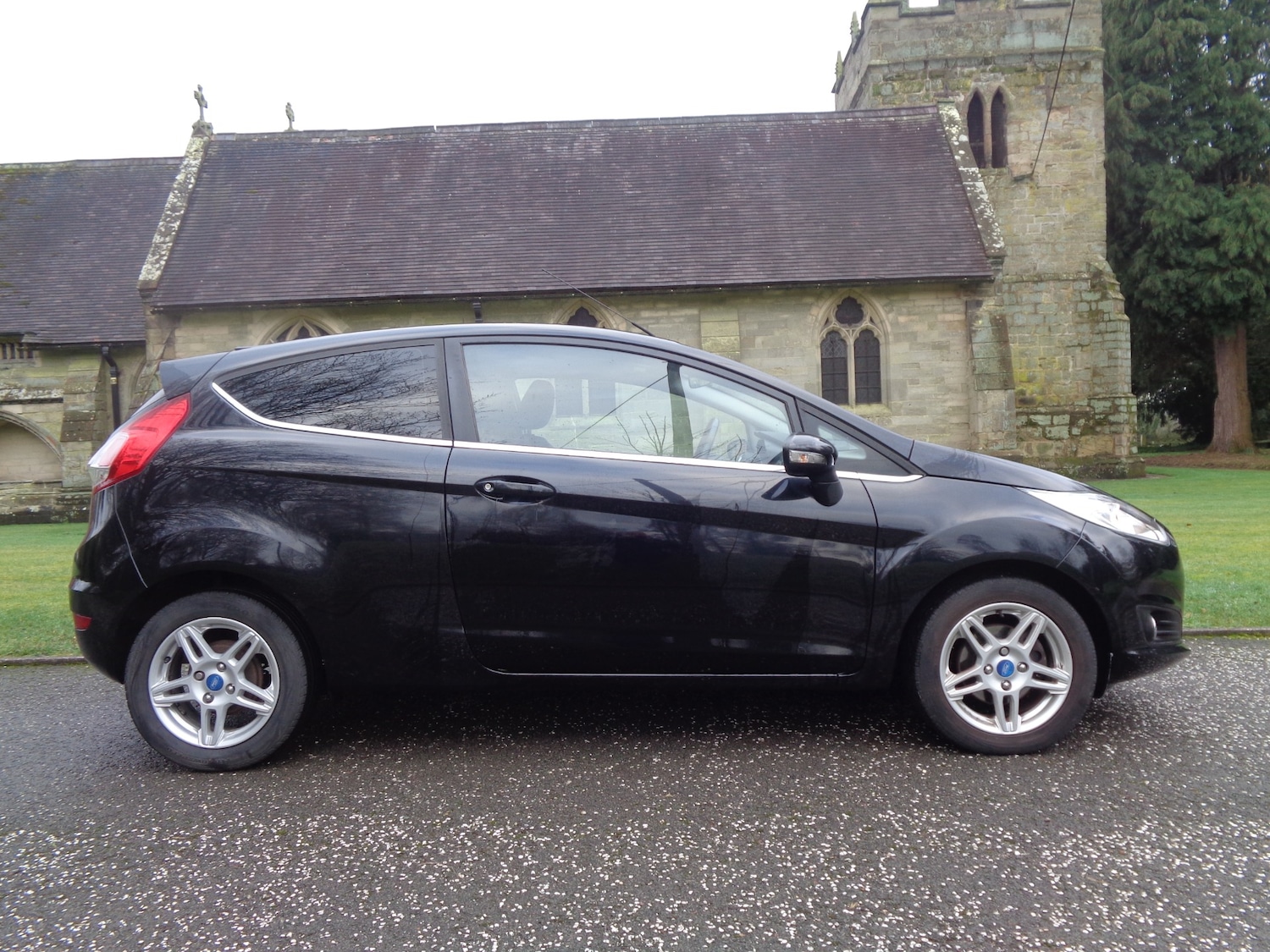 Used Ford Fiesta 2013 for sale - 77649840: Photo 3