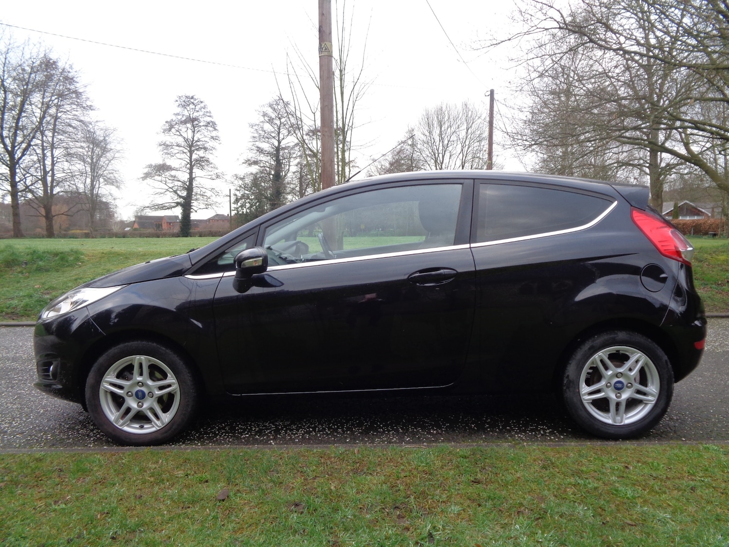 Used Ford Fiesta 2013 for sale - 77649840: Photo 4