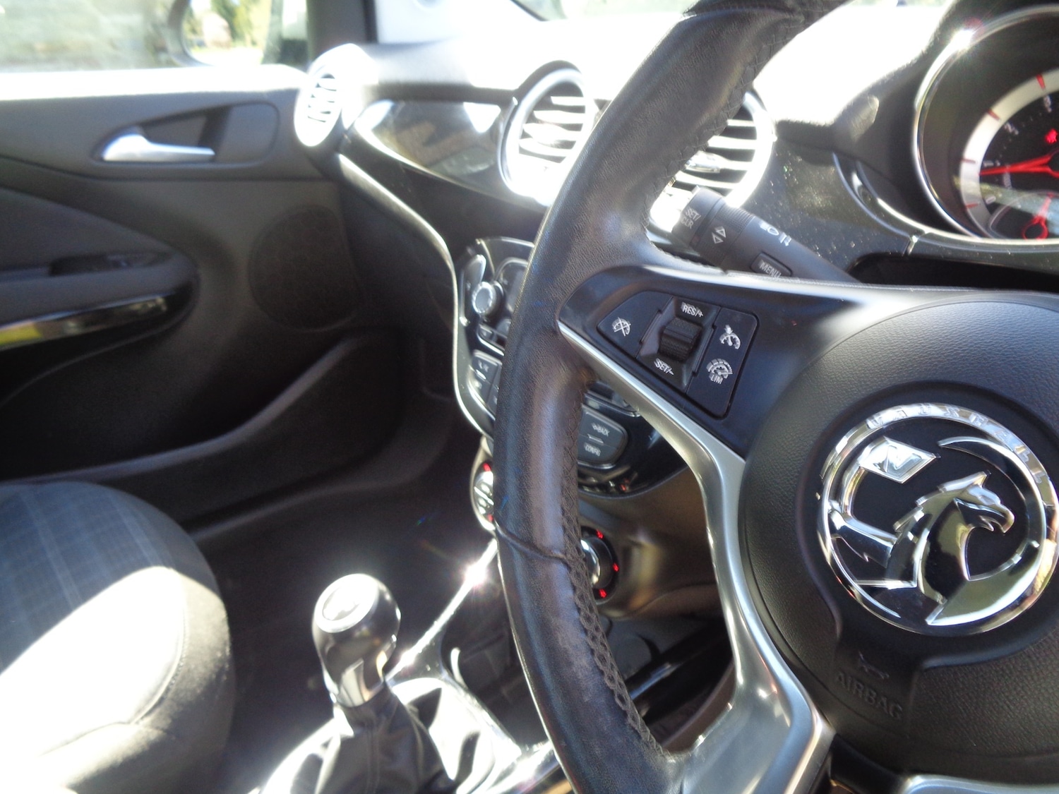 Used Vauxhall ADAM 2015 for sale - 78107724: Photo 10