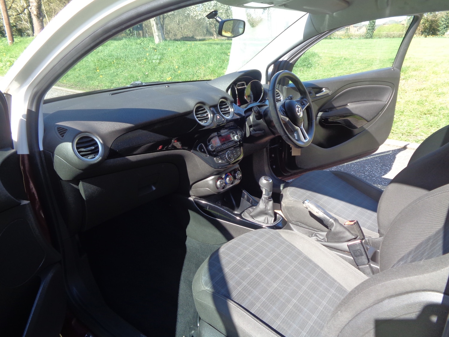 Used Vauxhall ADAM 2015 for sale - 78107724: Photo 9