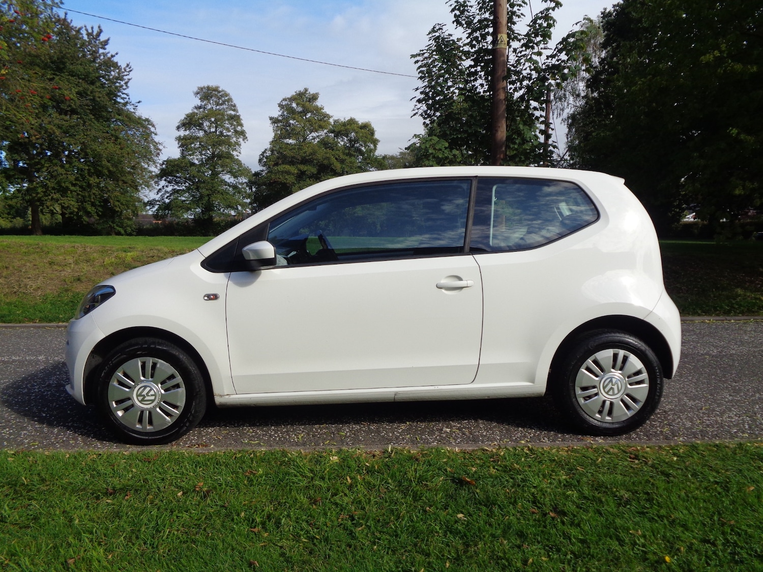 Used Volkswagen up! 2013 for sale - 76075551: Photo 4