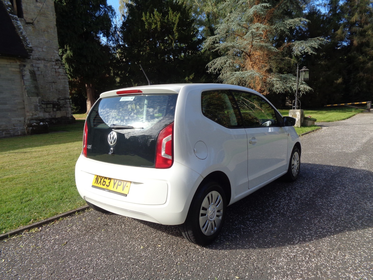 Used Volkswagen up! 2013 for sale - 76075551: Photo 5