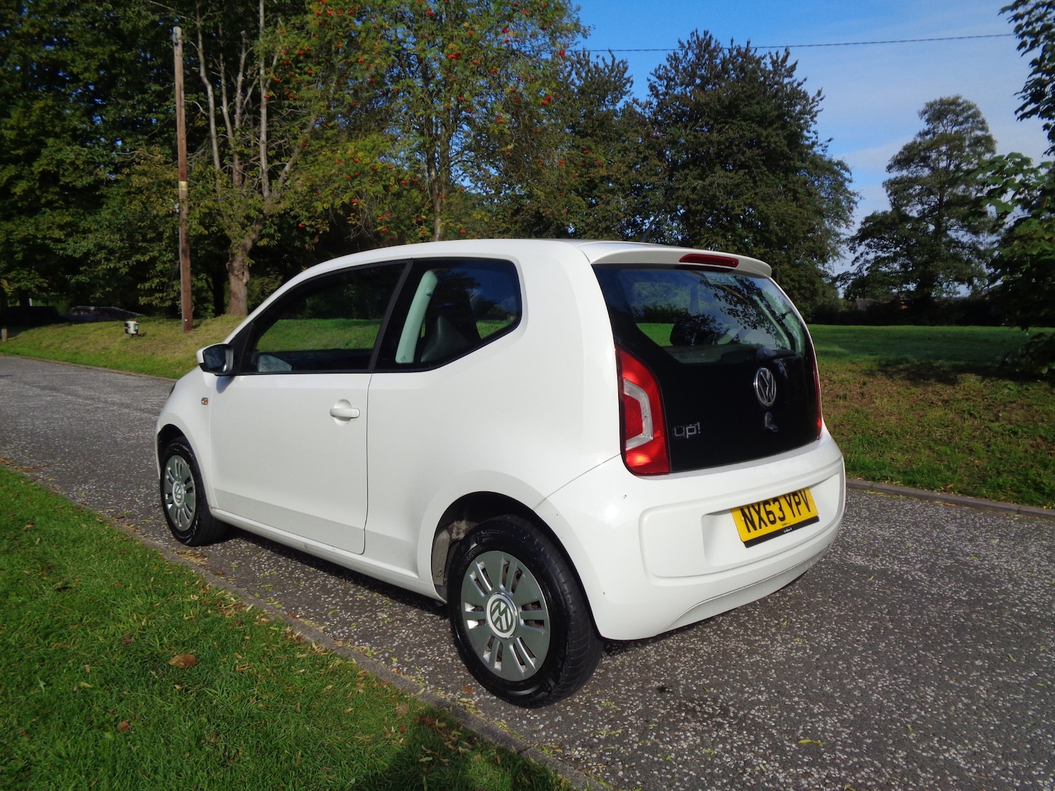 Used Volkswagen up! 2013 for sale - 76075551: Photo 6