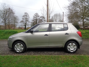 Used Skoda Fabia 2010 for sale - 77901767: Photo