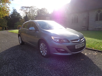 Vauxhall - Astra