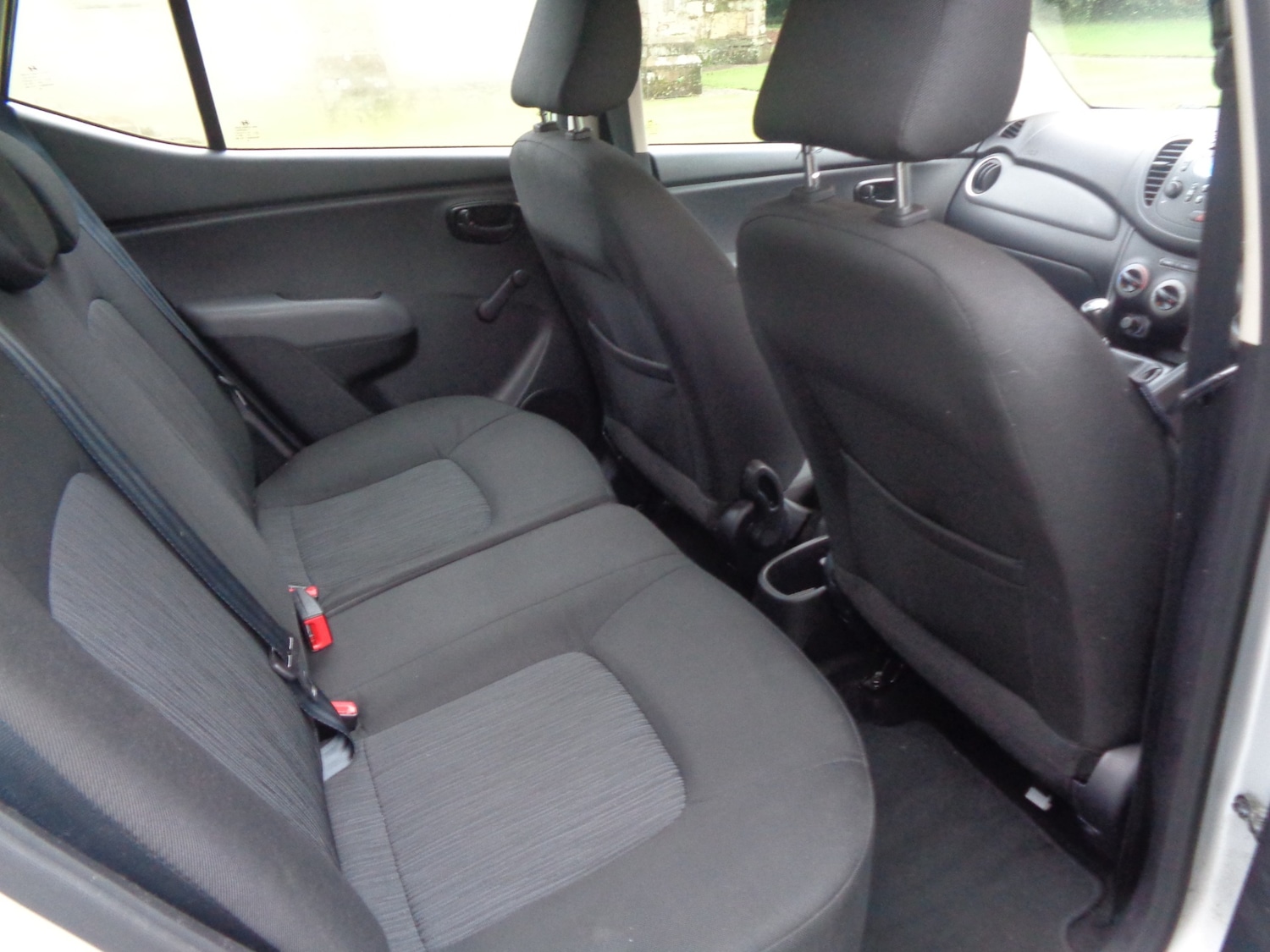 Used Hyundai i10 2014 for sale - 77282760: Photo 9