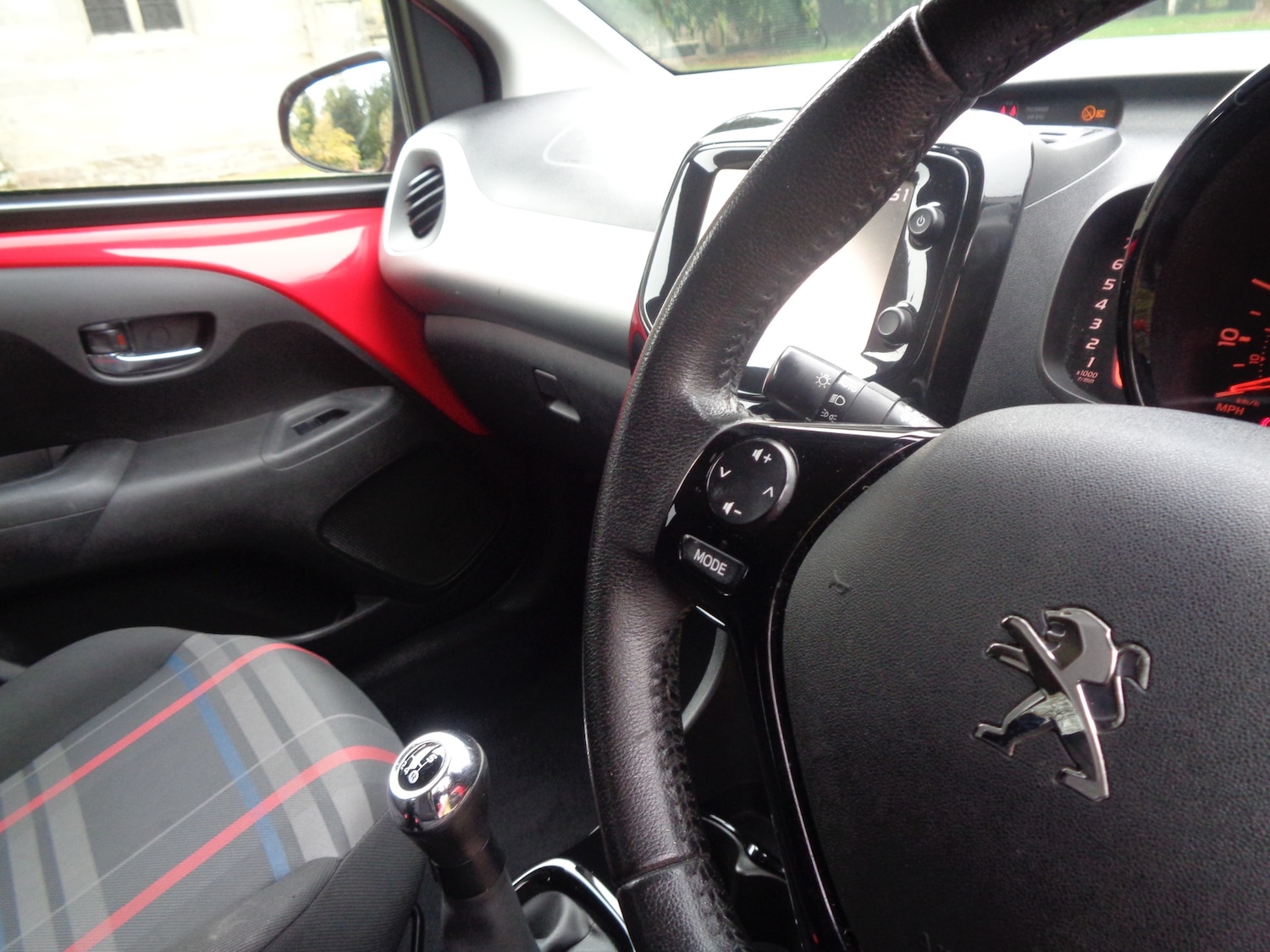 Used Peugeot 108 2015 for sale - 76412566: Photo 11