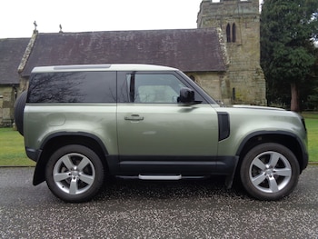 Used Land Rover Defender 2022 for sale - 77651503: Photo