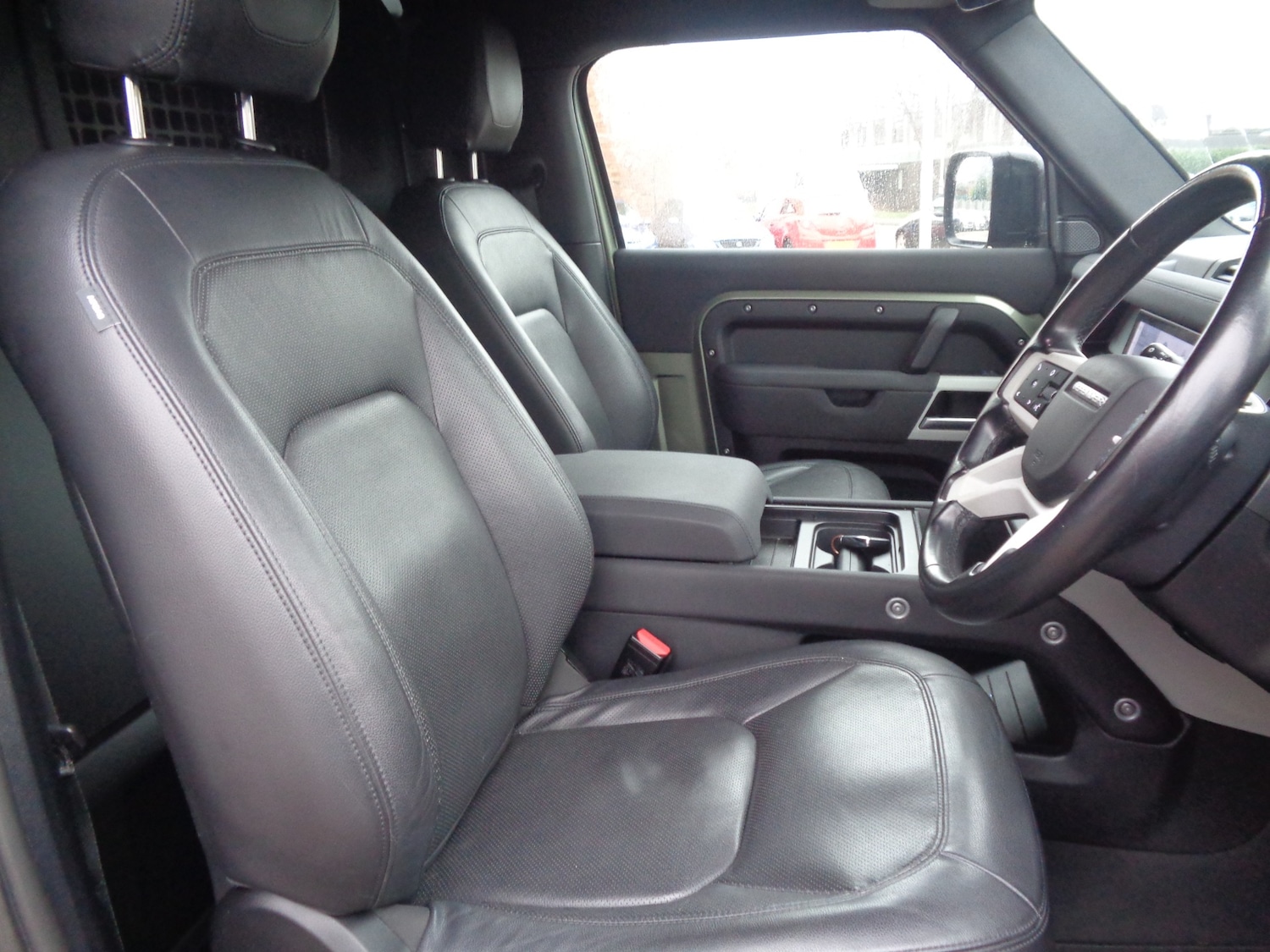 Used Land Rover Defender 2022 for sale - 77418390: Photo 9