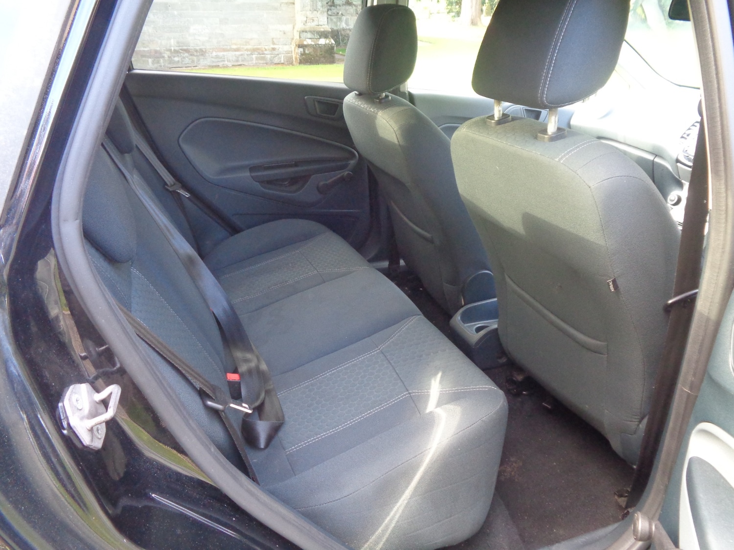 Used Ford Fiesta 2011 for sale - 76170395: Photo 12