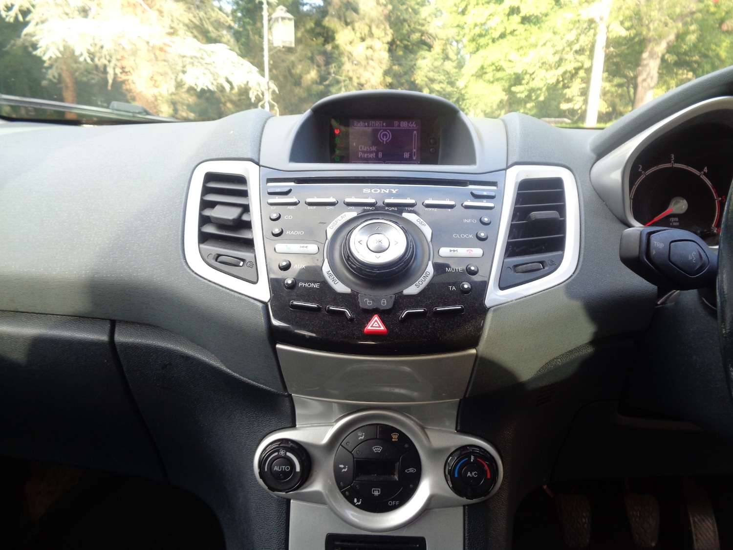 Used Ford Fiesta 2011 for sale - 76170395: Photo 8