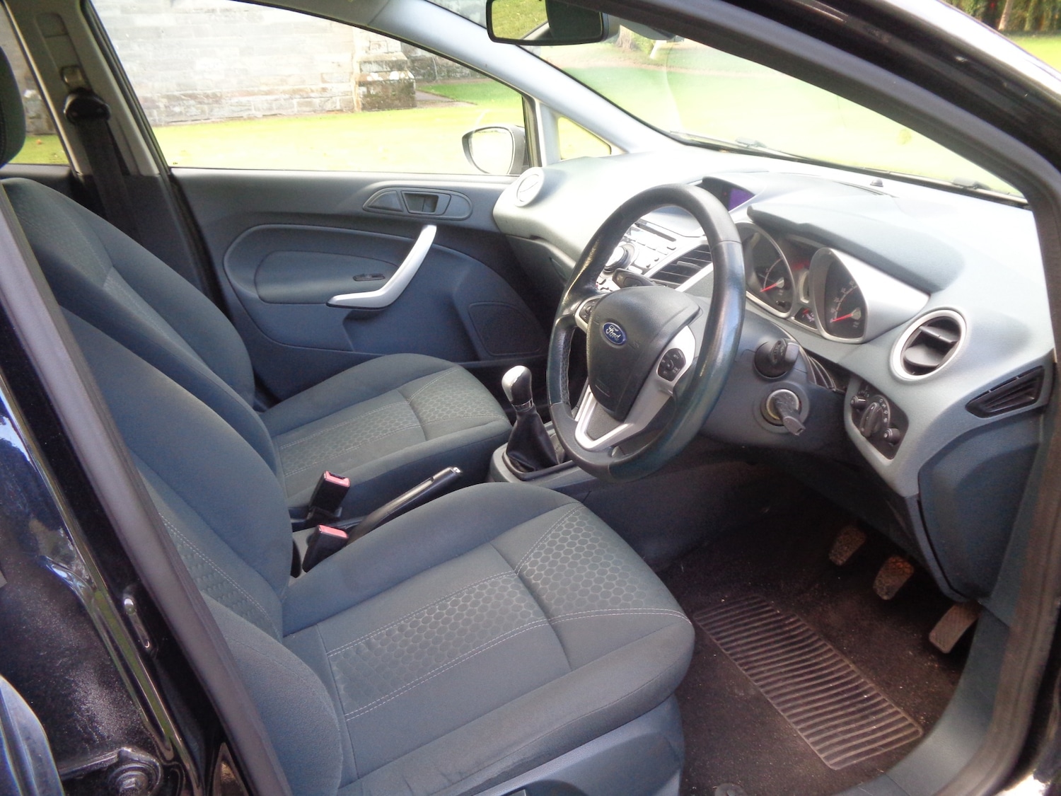 Used Ford Fiesta 2011 for sale - 76170395: Photo 9