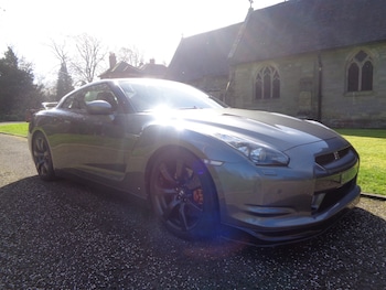 Used Nissan GT-R 2010 for sale - 77973555: Photo