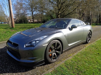 Used Nissan GT-R 2010 for sale - 77973555: Photo