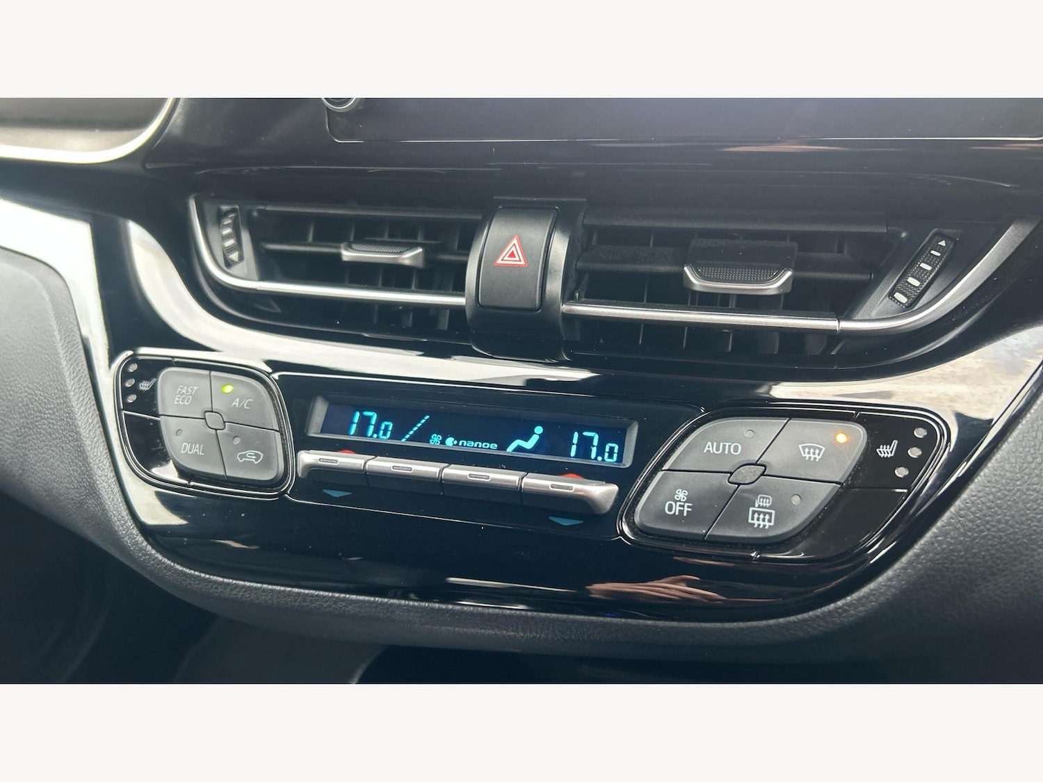 Used Toyota C-HR 2022 for sale - 76865760: Photo 22