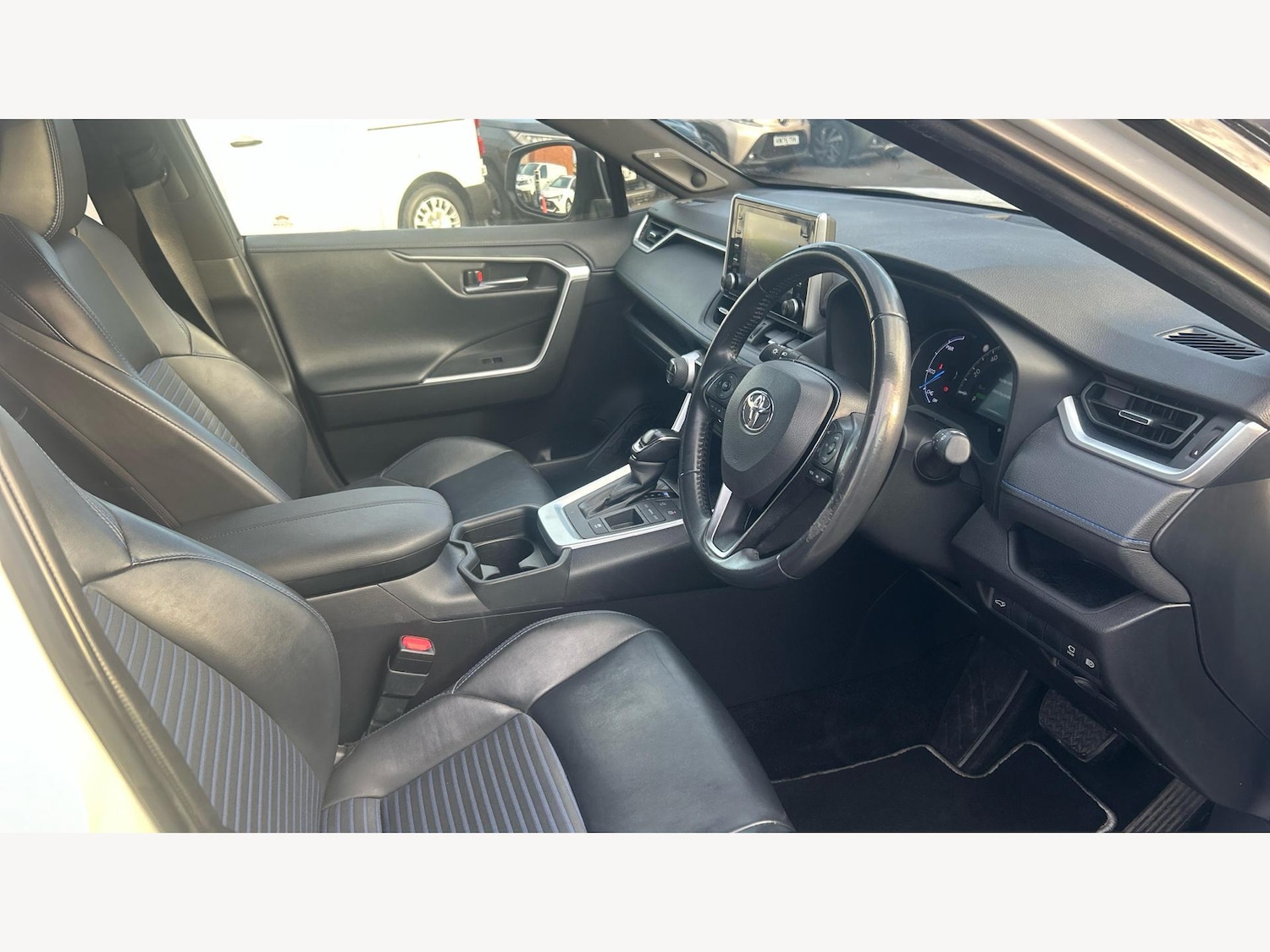 Used Toyota RAV4 2020 for sale - 76522505: Photo 13