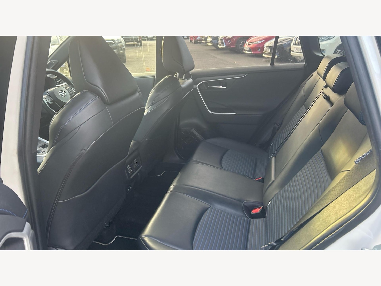 Used Toyota RAV4 2020 for sale - 76522505: Photo 15