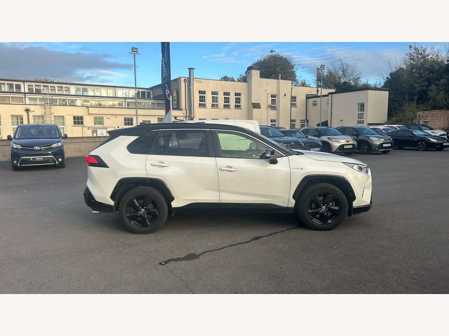 Used Toyota RAV4 2020 for sale - 76522505: Photo 18