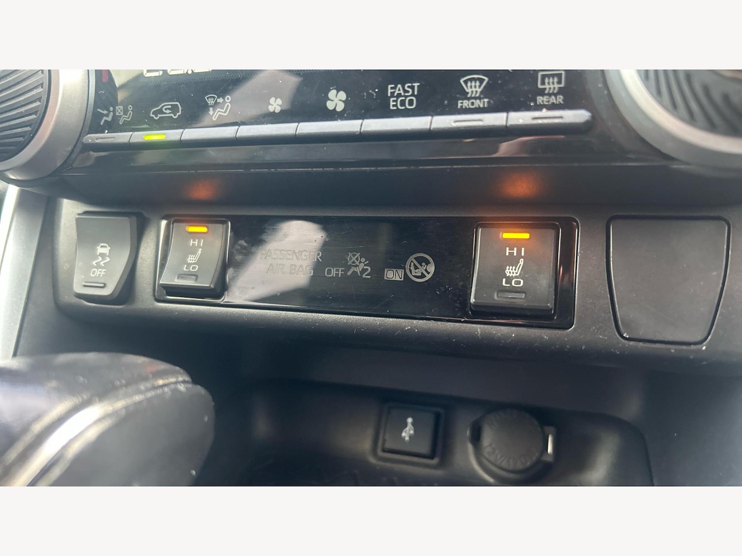 Used Toyota RAV4 2020 for sale - 76522505: Photo 23