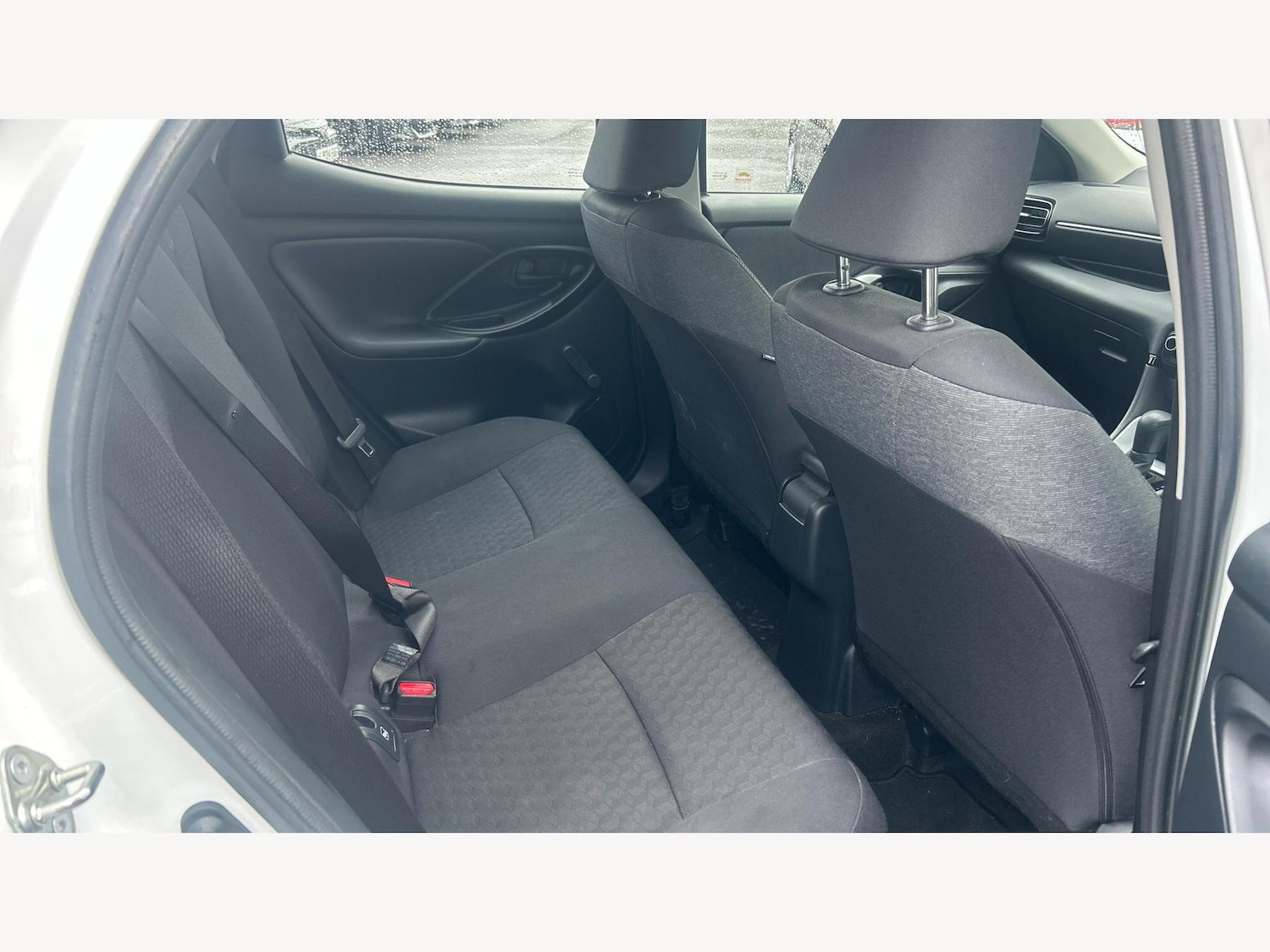 Used Toyota Yaris for sale - 77387675: Photo 14