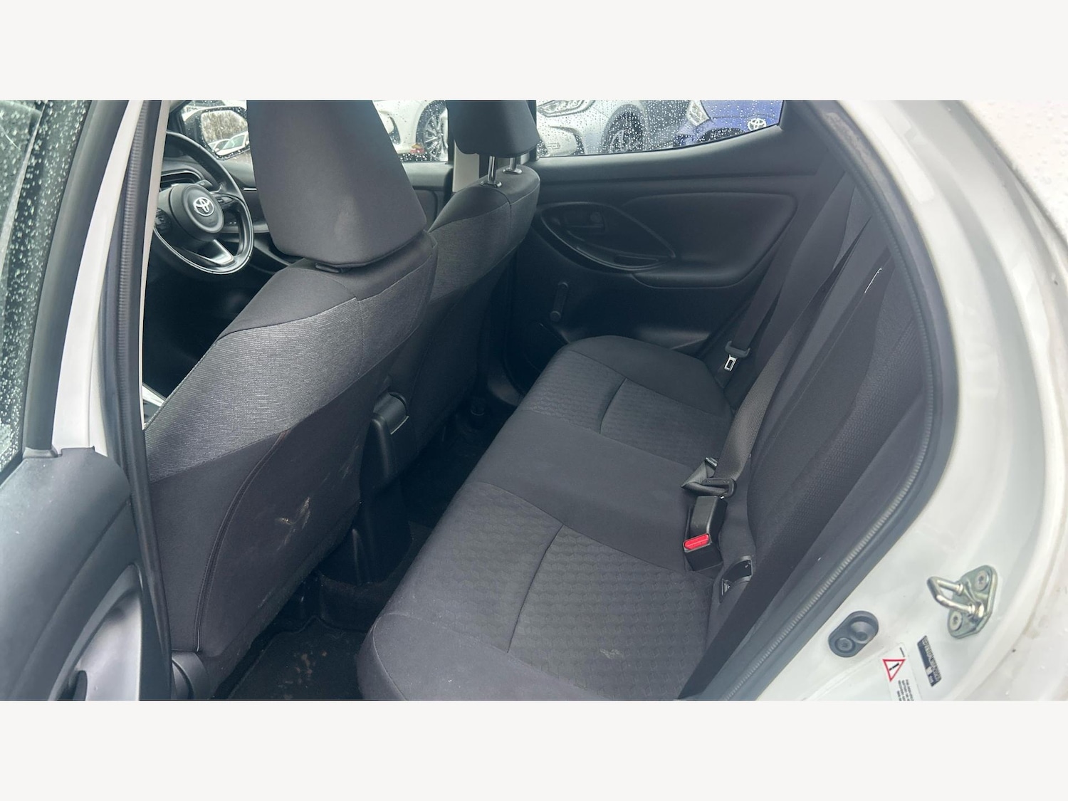 Used Toyota Yaris for sale - 77387675: Photo 15