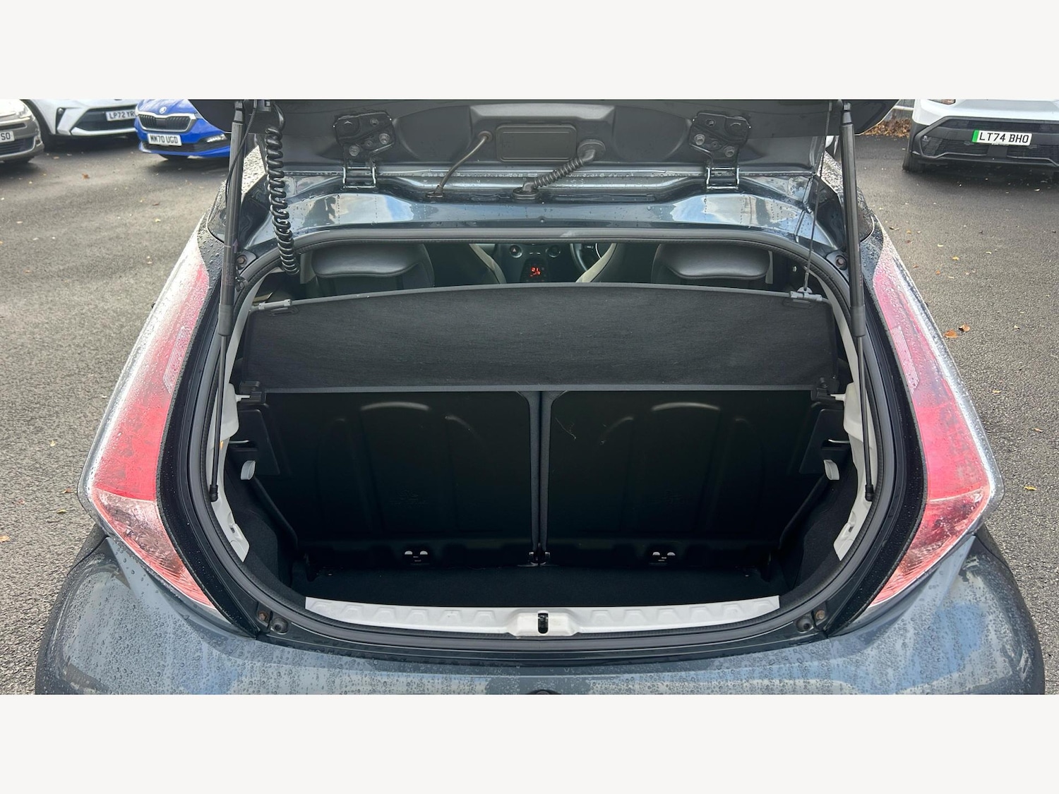 Used Toyota AYGO 2016 for sale - 76572302: Photo 16