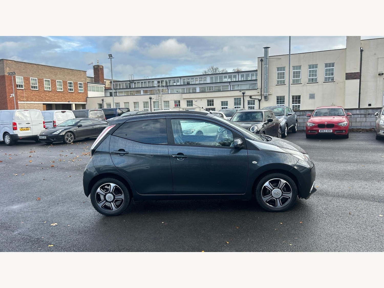 Used Toyota AYGO 2016 for sale - 76572302: Photo 18