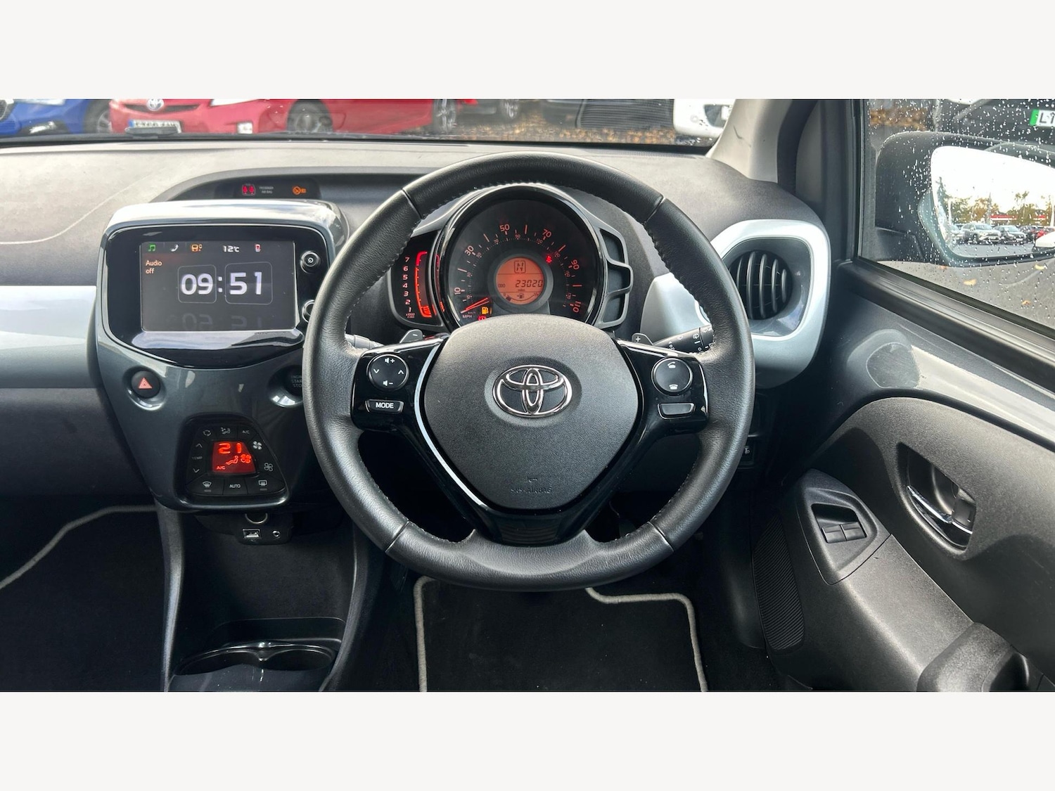 Used Toyota AYGO 2016 for sale - 76572302: Photo 8