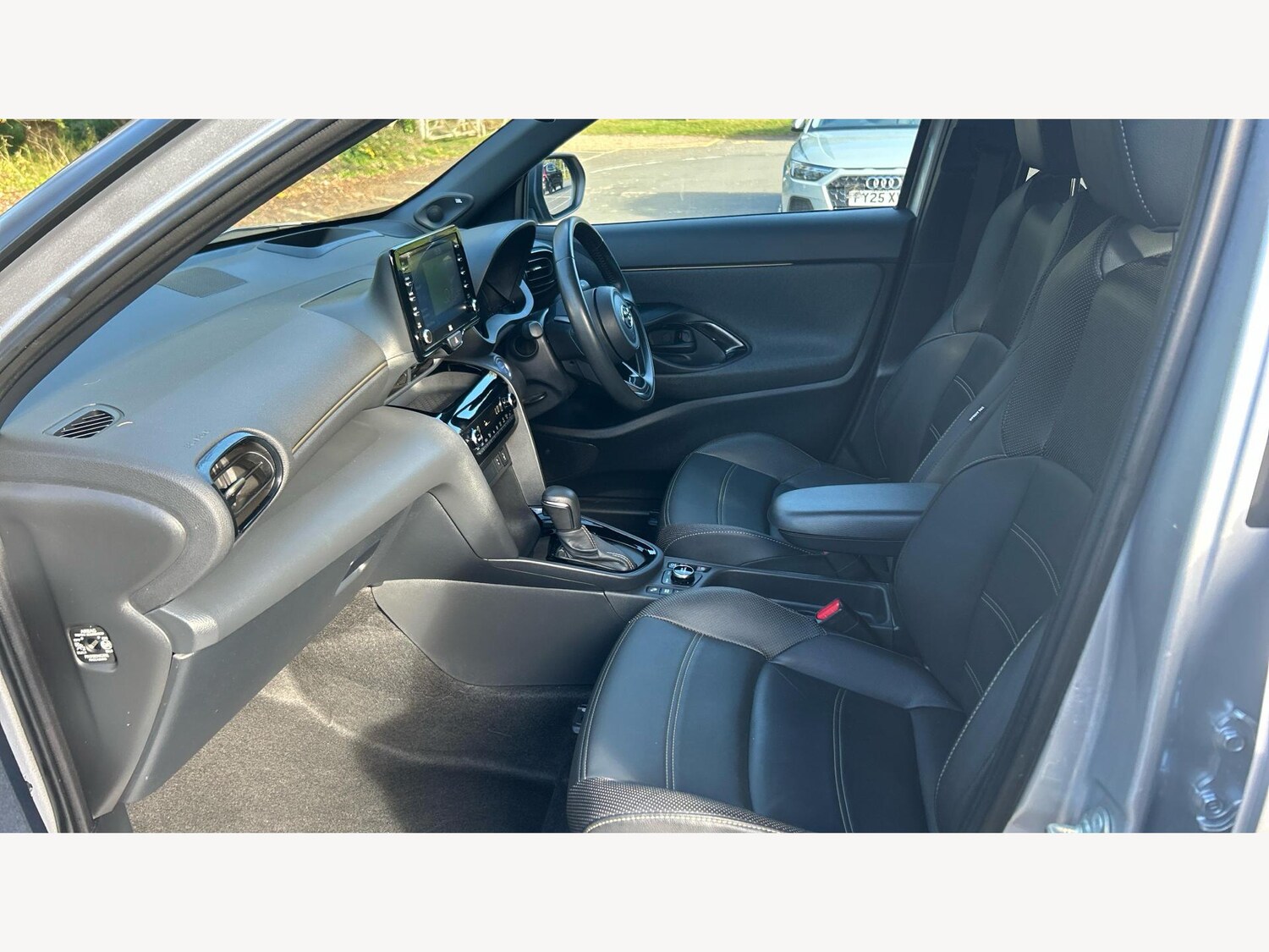 Used Toyota Yaris Cross 2022 for sale - 76200542: Photo 12