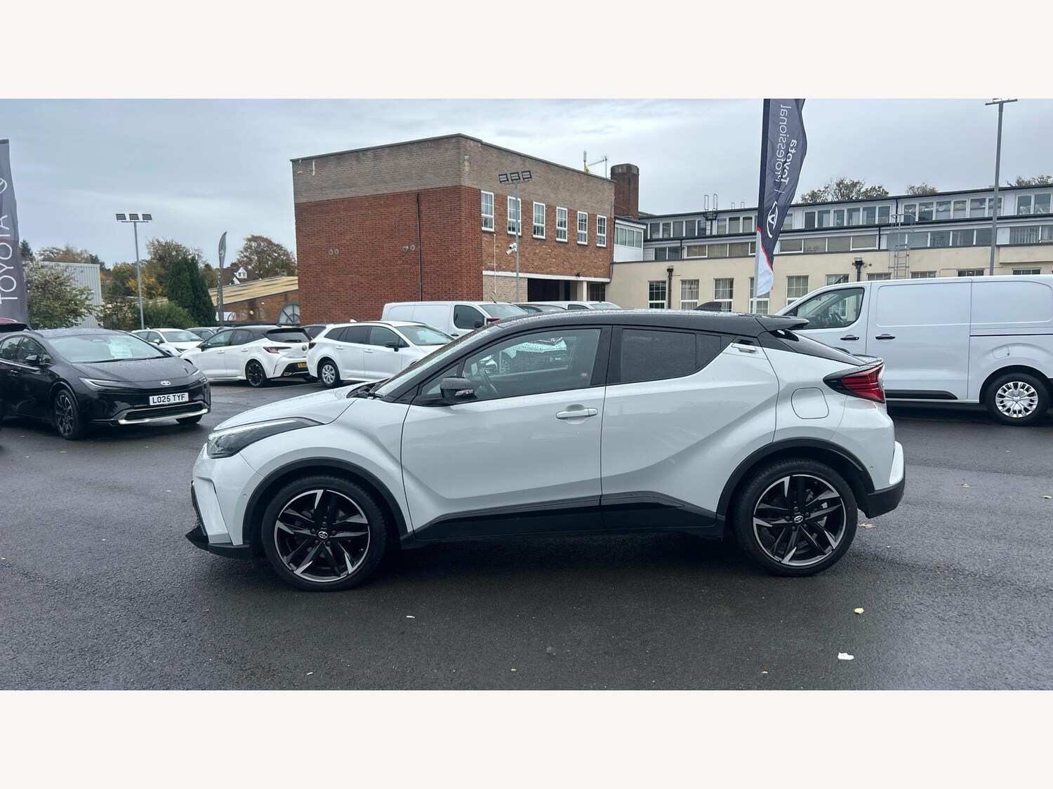 Used Toyota C-HR for sale - 76996330: Photo 19