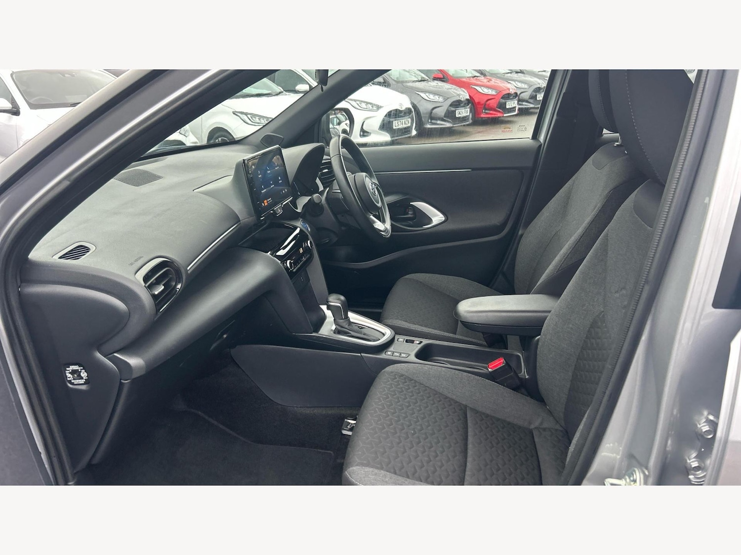 Used Toyota Yaris Cross 2022 for sale - 77343778: Photo 12