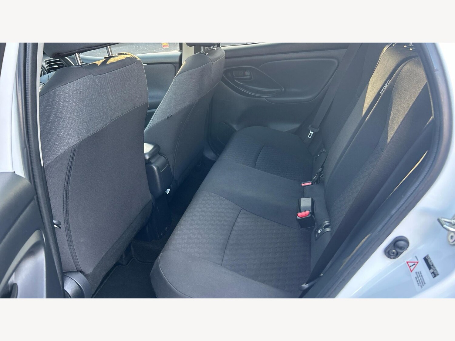 Used Toyota Yaris 2022 for sale - 76976434: Photo 15