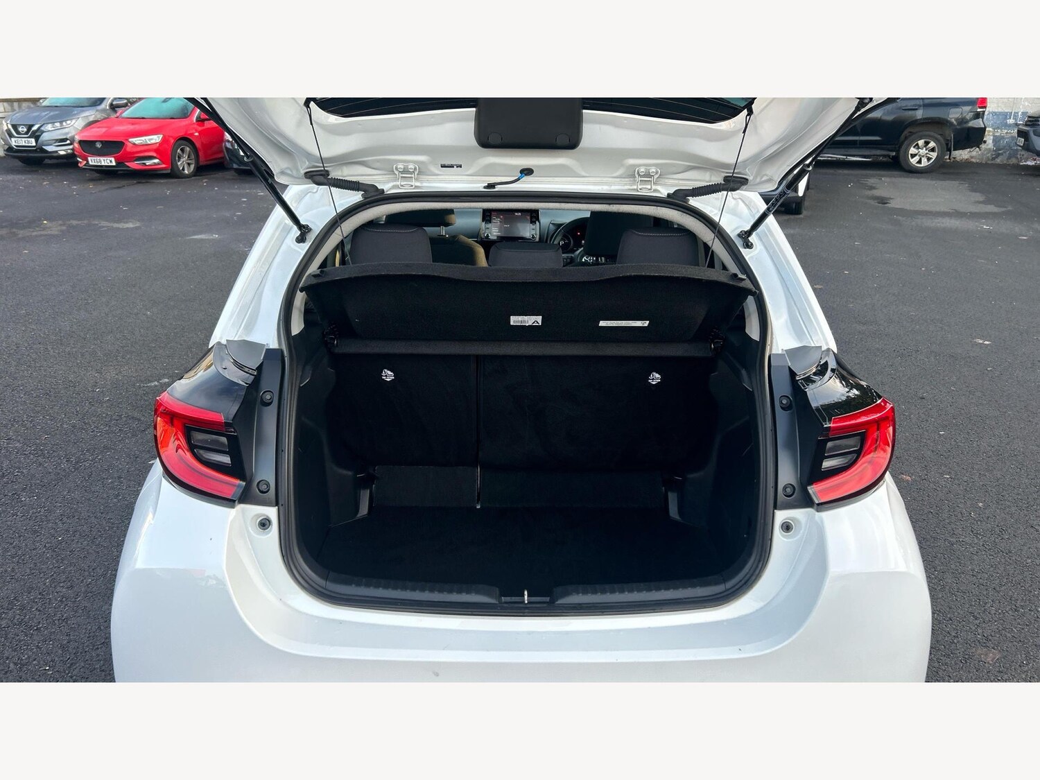 Used Toyota Yaris 2022 for sale - 76976434: Photo 16