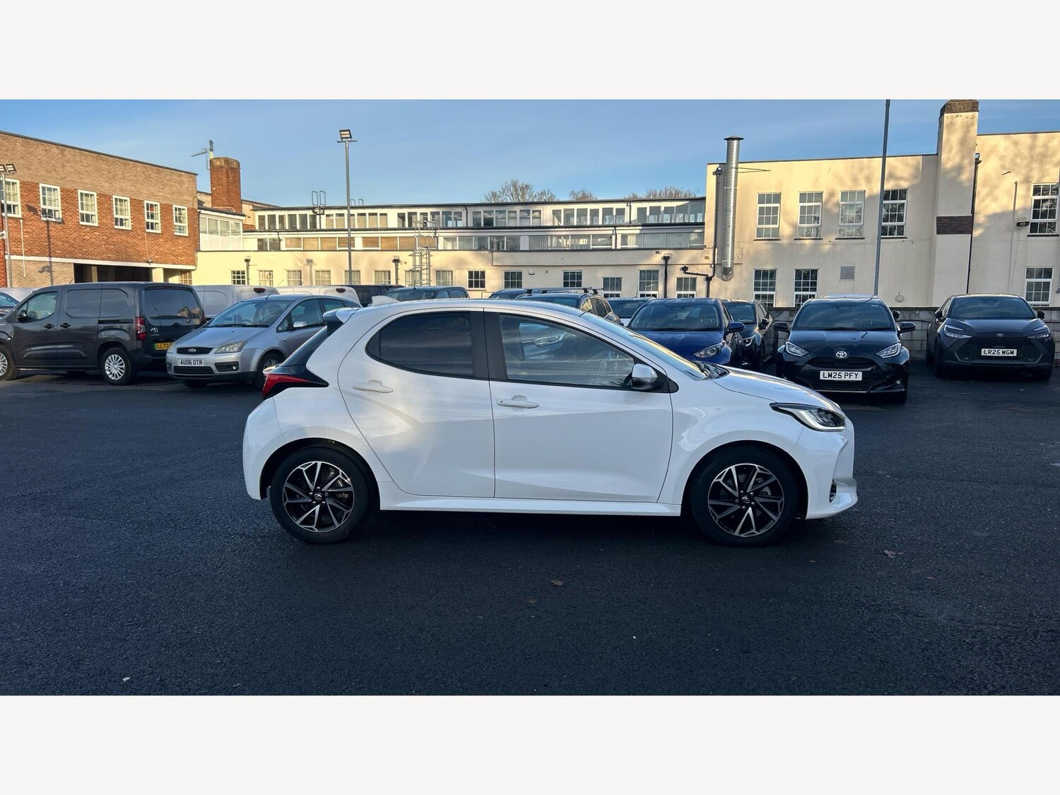 Used Toyota Yaris 2022 for sale - 76976434: Photo 18