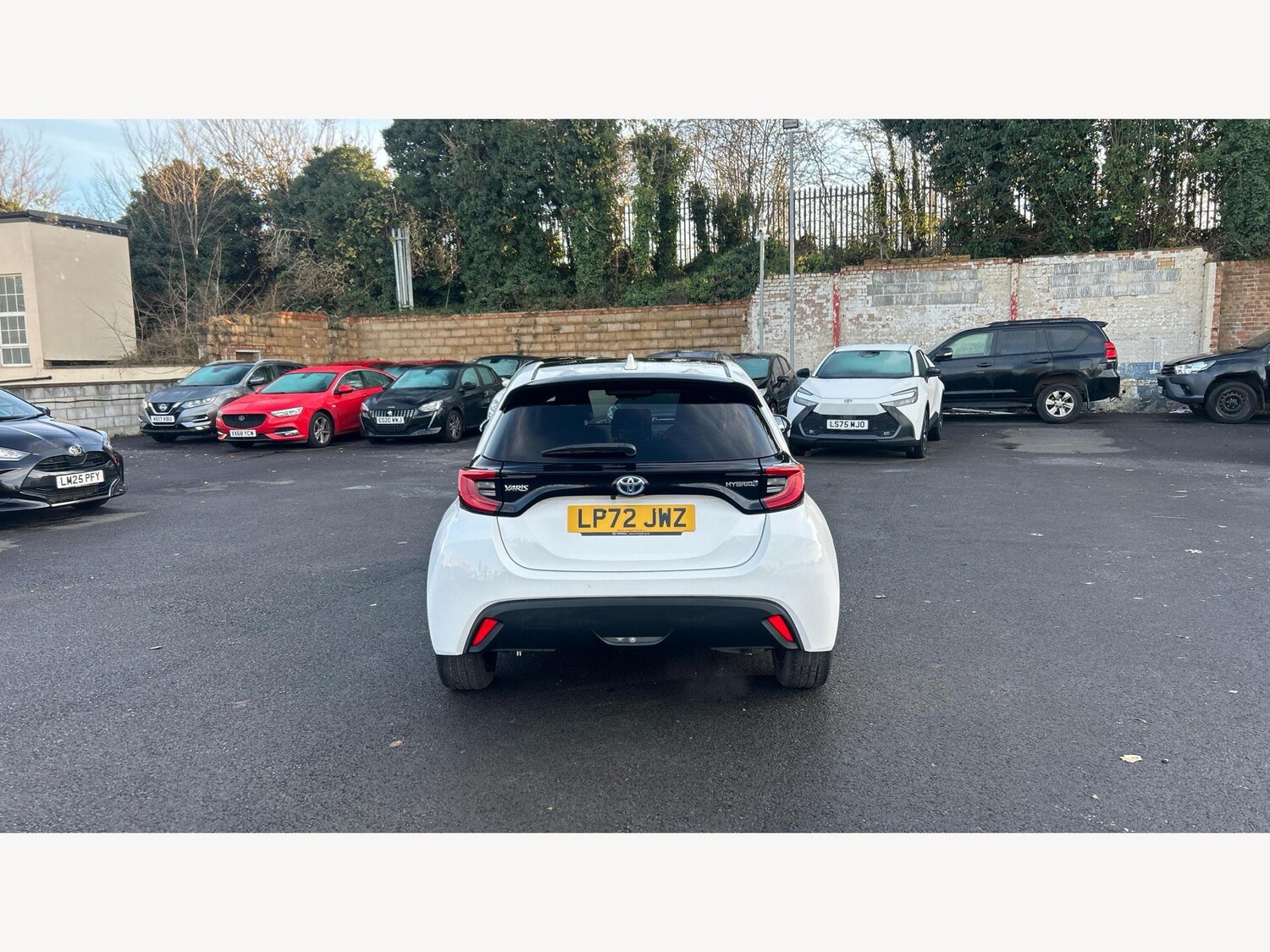 Used Toyota Yaris 2022 for sale - 76976434: Photo 21