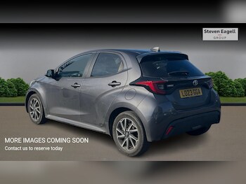 Used Toyota Yaris 2023 for sale - 77737122: Photo