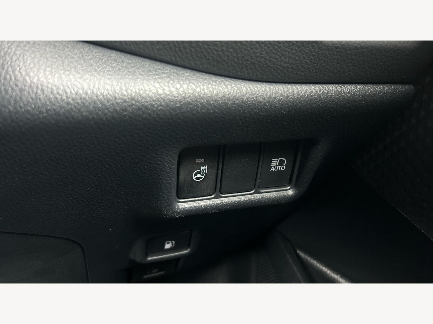 Used Toyota C-HR for sale - 77586339: Photo 24