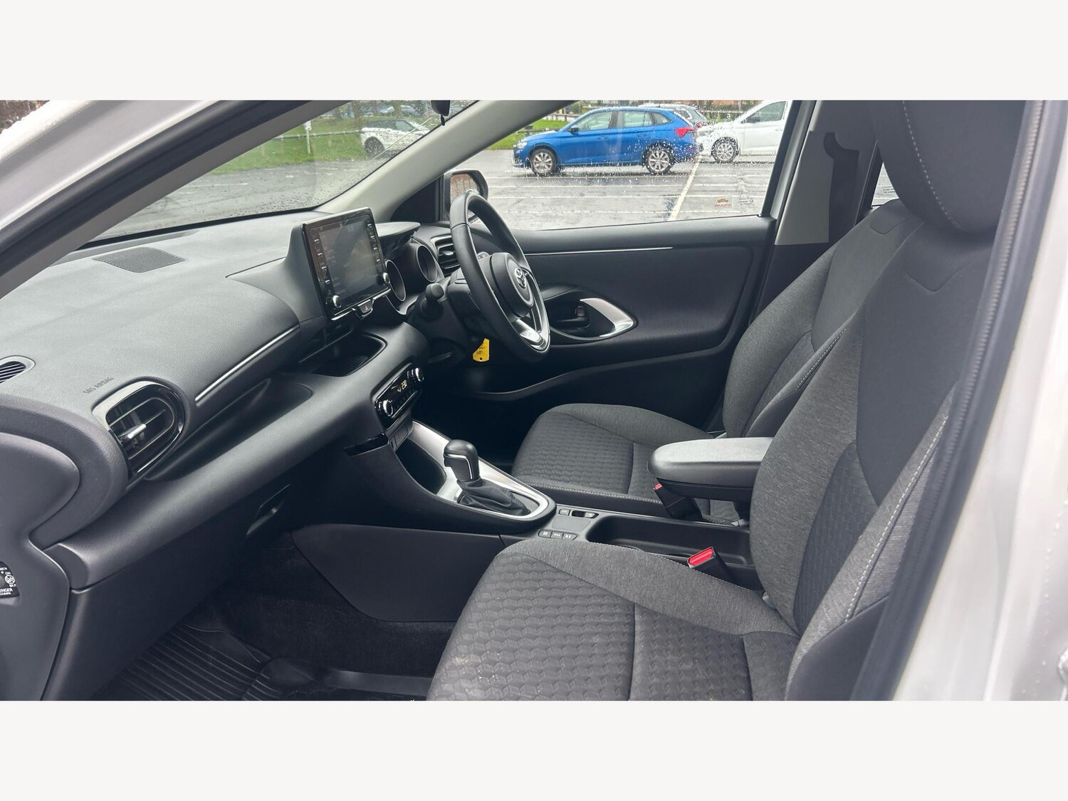 Used Toyota Yaris 2022 for sale - 77575259: Photo 12