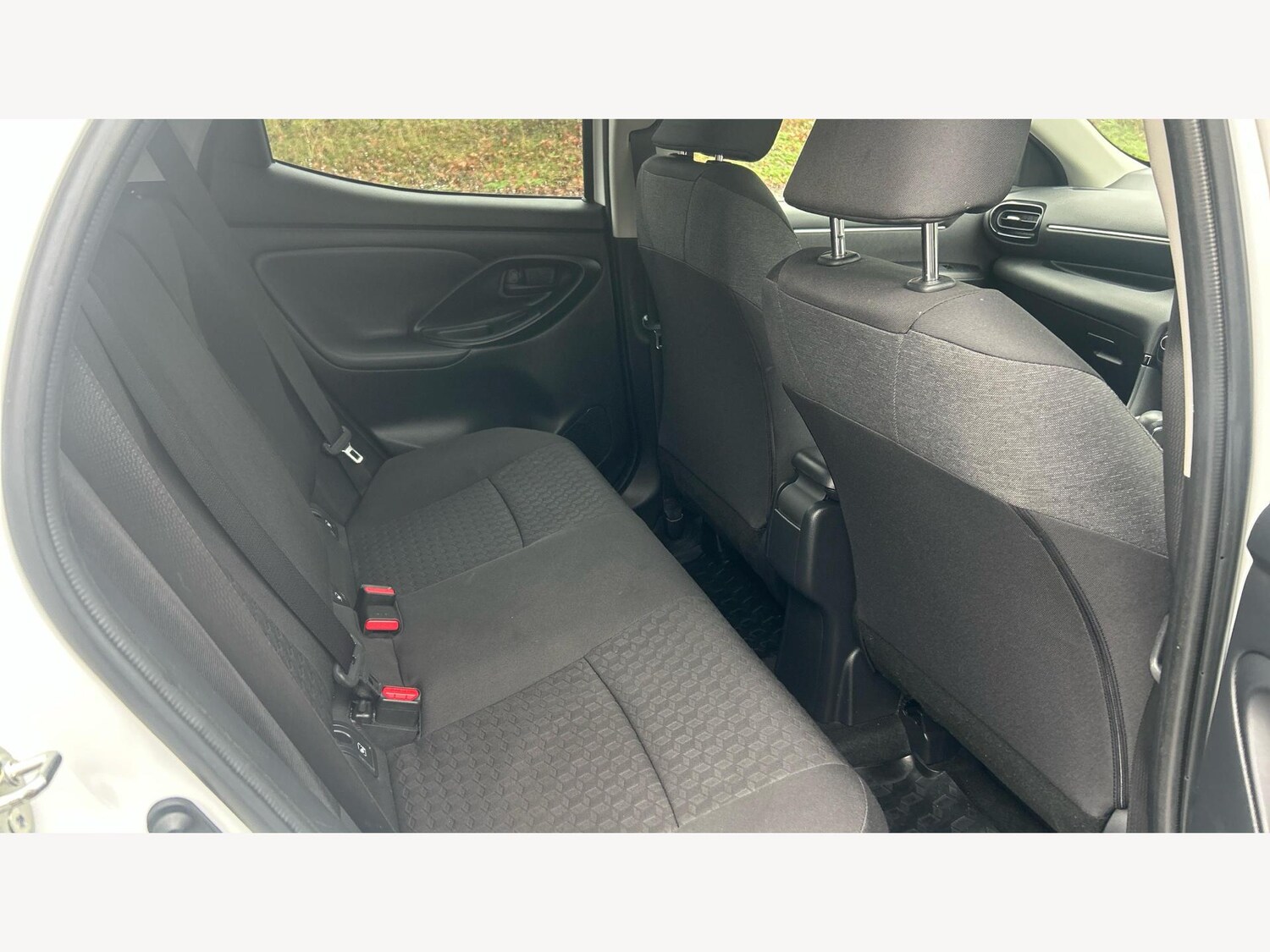 Used Toyota Yaris 2022 for sale - 77575259: Photo 14