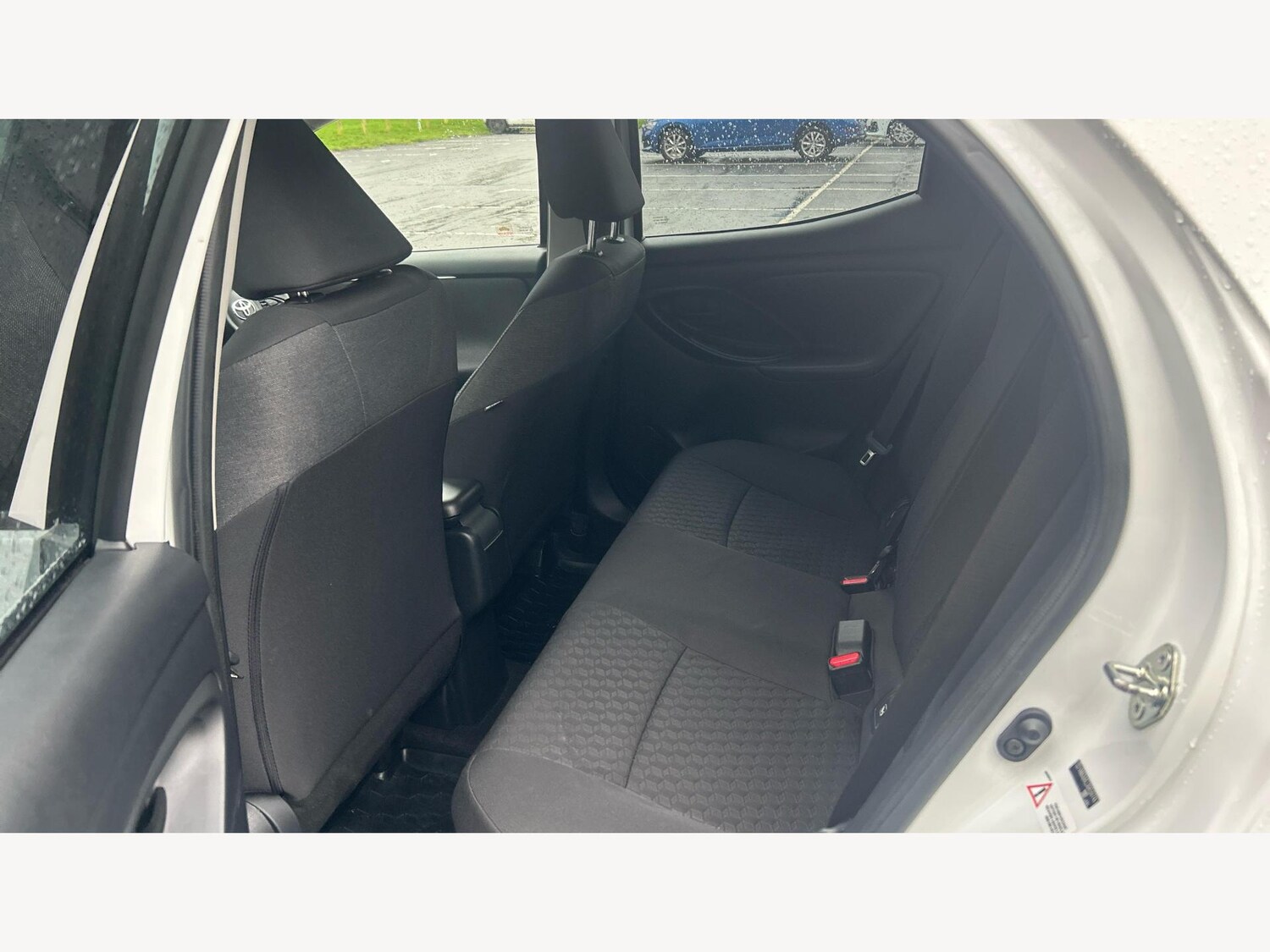 Used Toyota Yaris 2022 for sale - 77575259: Photo 15