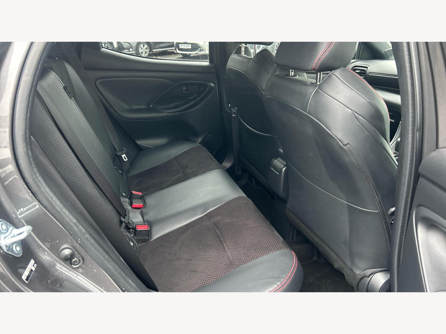 Used Toyota Yaris 2024 for sale - 77074707: Photo 14