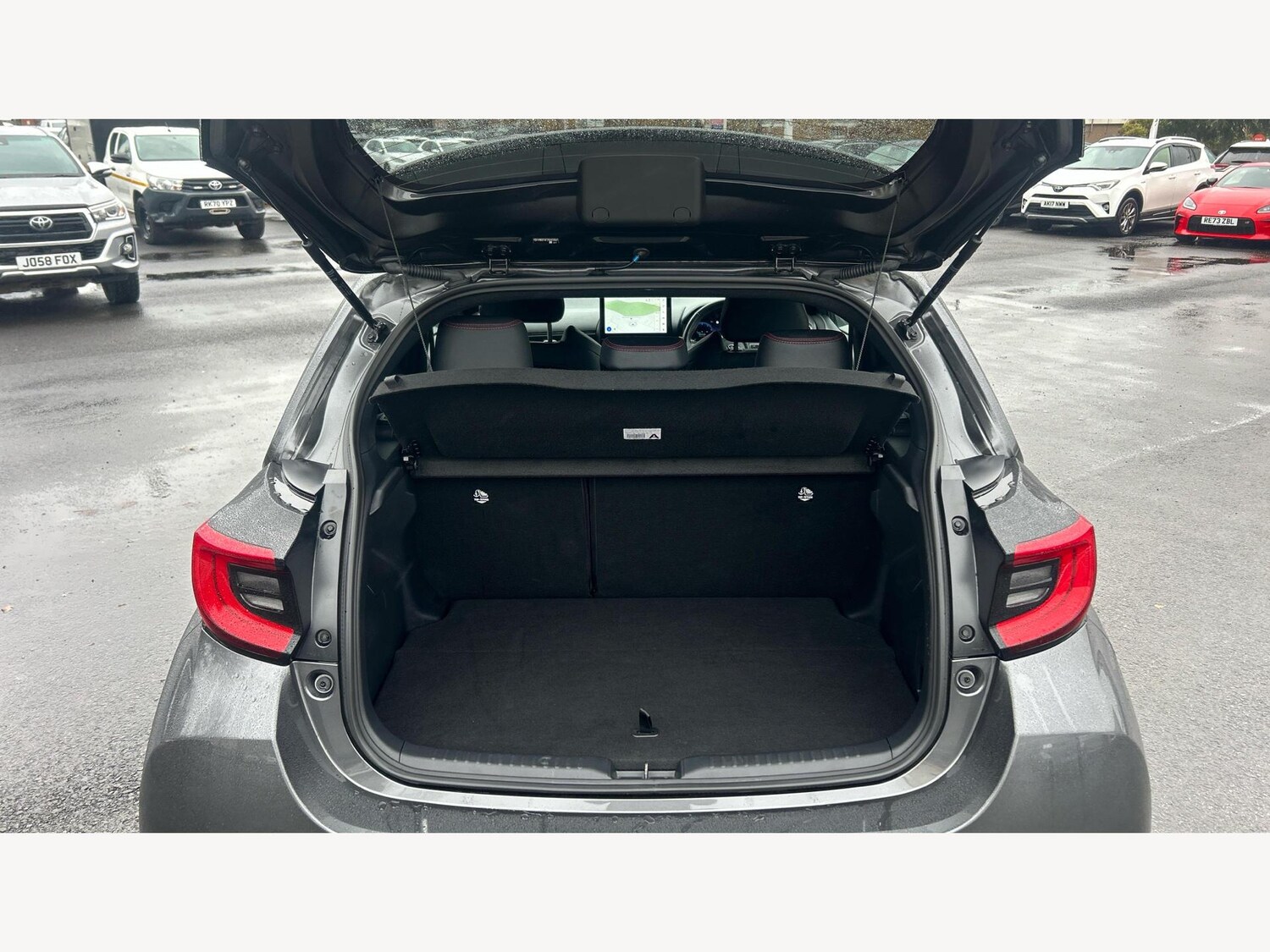 Used Toyota Yaris 2024 for sale - 77074707: Photo 16