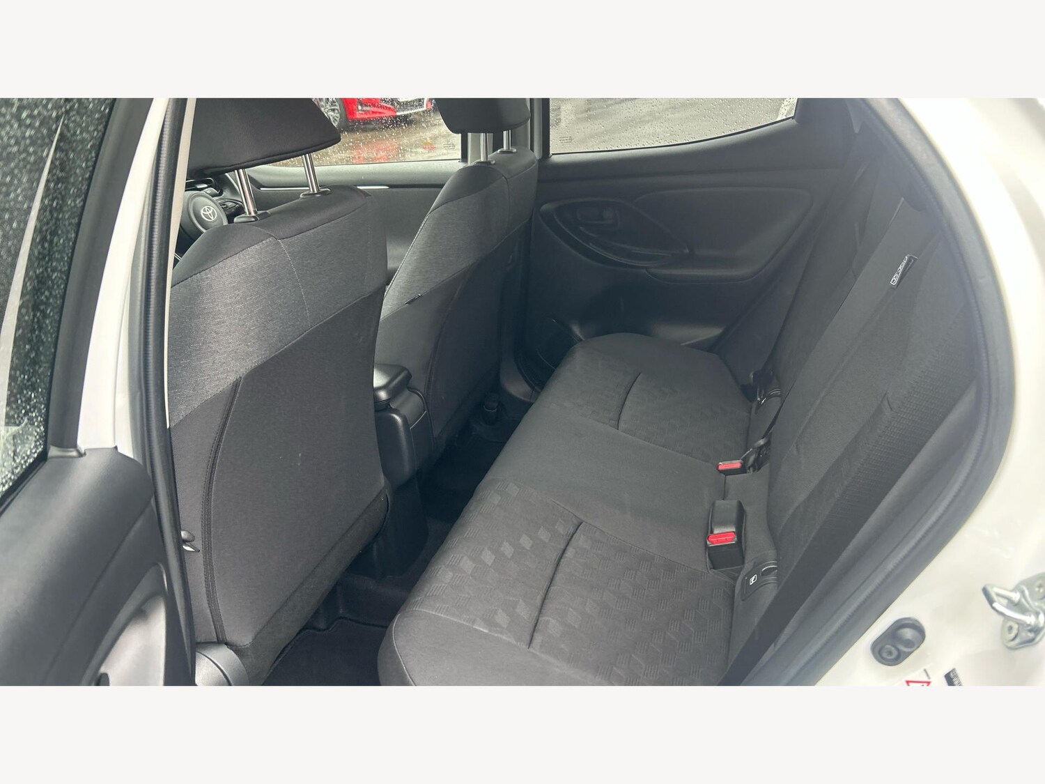 Used Toyota Yaris 2024 for sale - 77315418: Photo 15