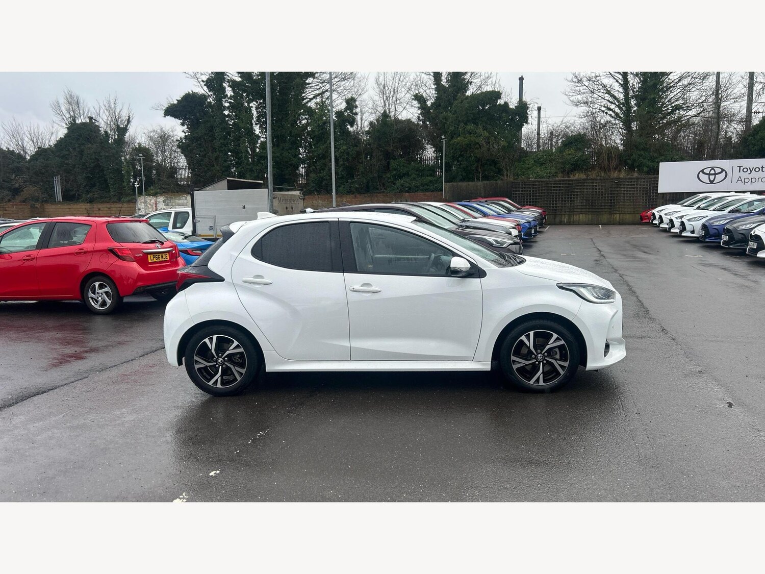 Used Toyota Yaris 2024 for sale - 77315418: Photo 18