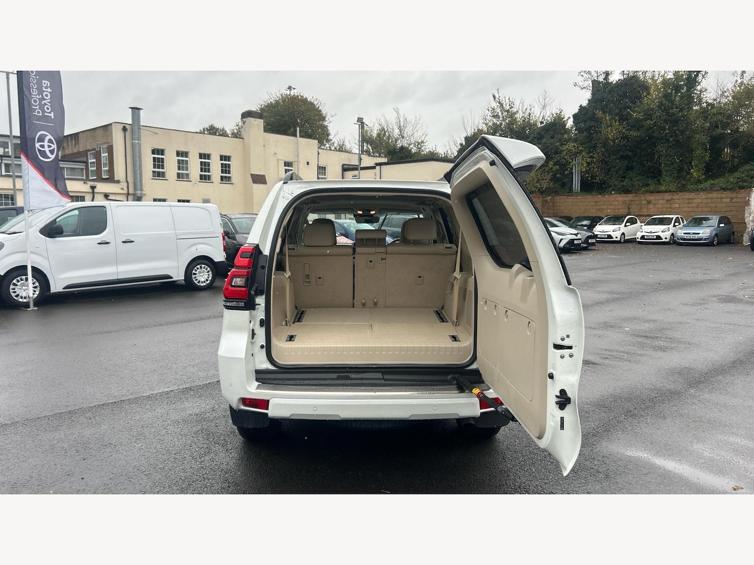 Used Toyota Land Cruiser 2024 for sale - 76360866: Photo 16