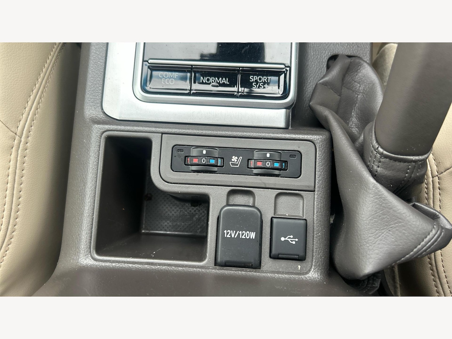 Used Toyota Land Cruiser 2024 for sale - 76360866: Photo 22