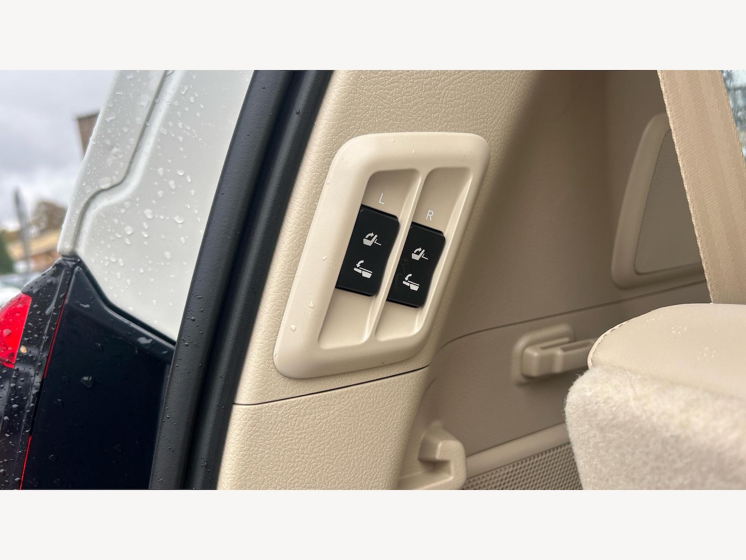 Used Toyota Land Cruiser 2024 for sale - 76360866: Photo 29
