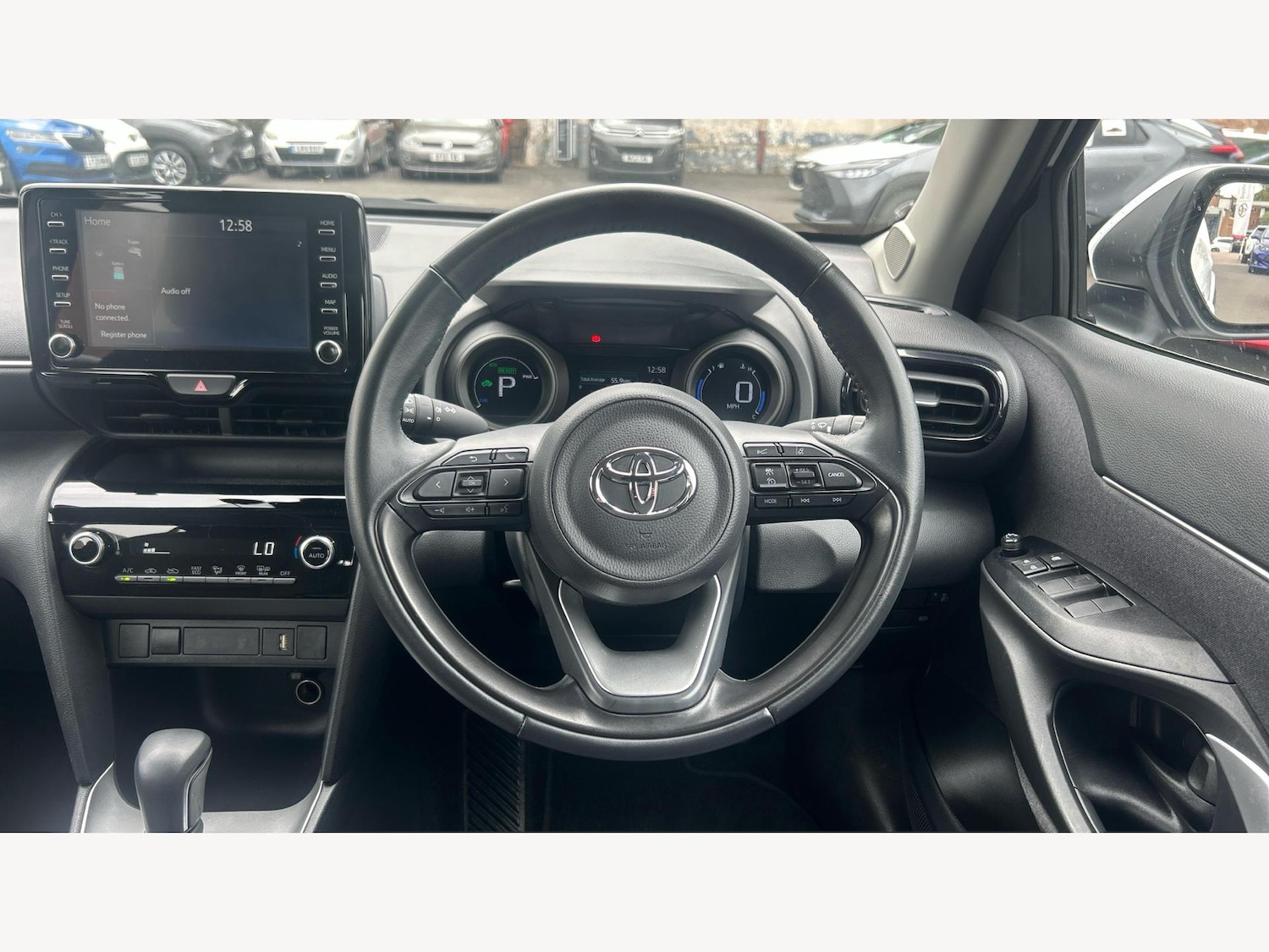 Used Toyota Yaris Cross 2024 for sale - 77634010: Photo 8